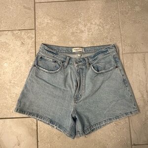 Abercrombie & Fitch The 4” Mom Short High Rise Curve Love